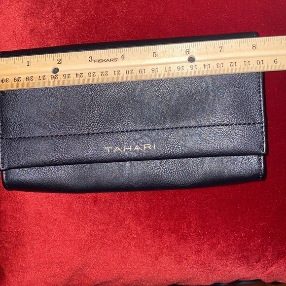 Tahari  black long Wallet - Picture 6 of 10